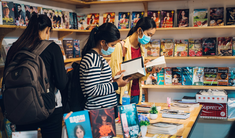 11700royal-bookstore-03.jpg