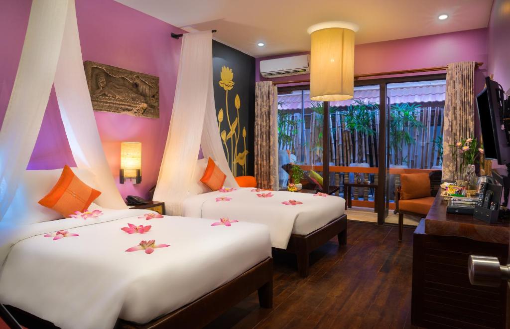 11775golden-temple-hotel-04.jpg