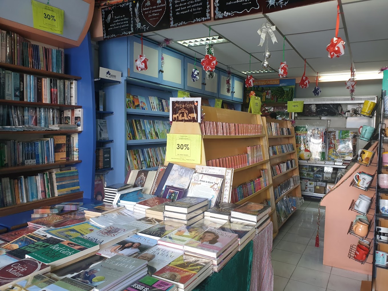 12481family-bookstore-02.jpg