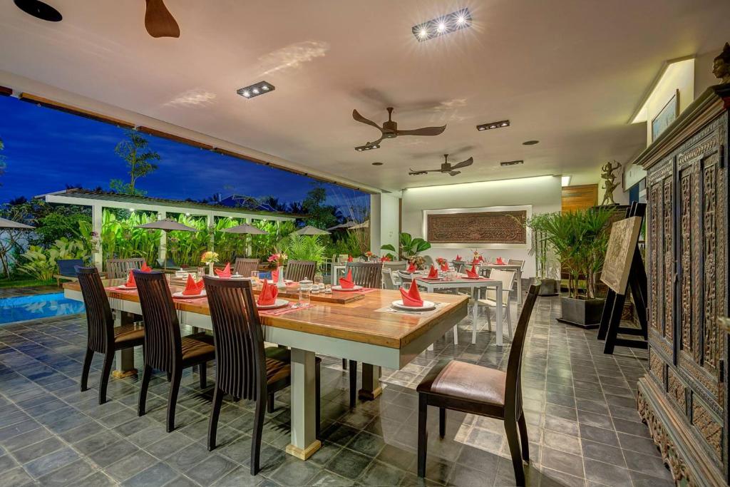 14273villa-asaliah---private-luxury-holiday-villa-03.jpg