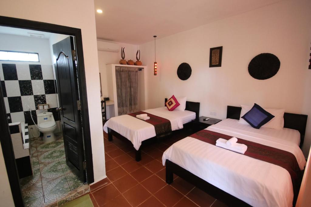 14895green-life-cottage-04.jpg