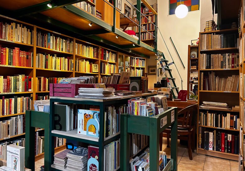 15070treasures-bookstore-02.jpg