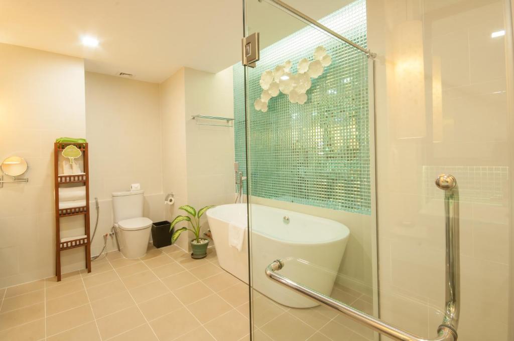 15249the-privilege-floor-by-lotus-blanc-02.jpg