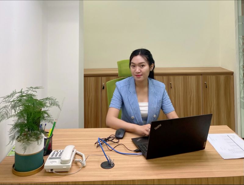 15946chea-chhun-computer-03.jpg
