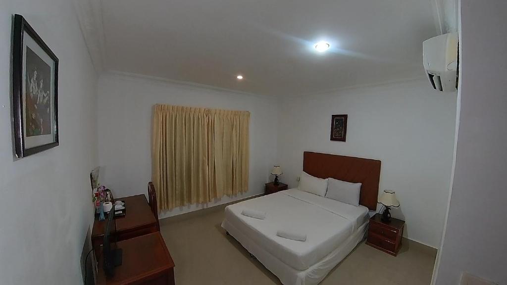19271riverside-hotel-phnom-penh-04.jpg