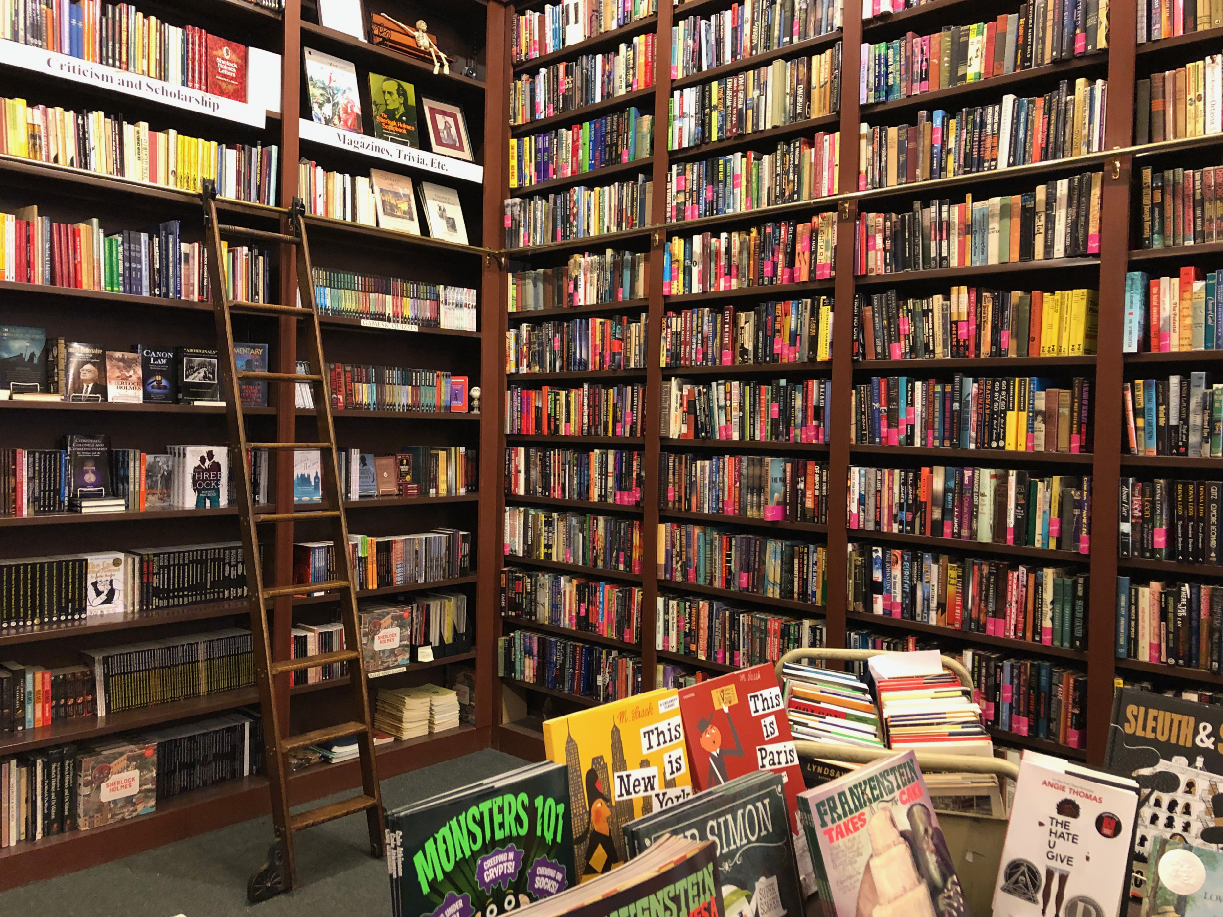227277-angie-book-shop-03.jpg