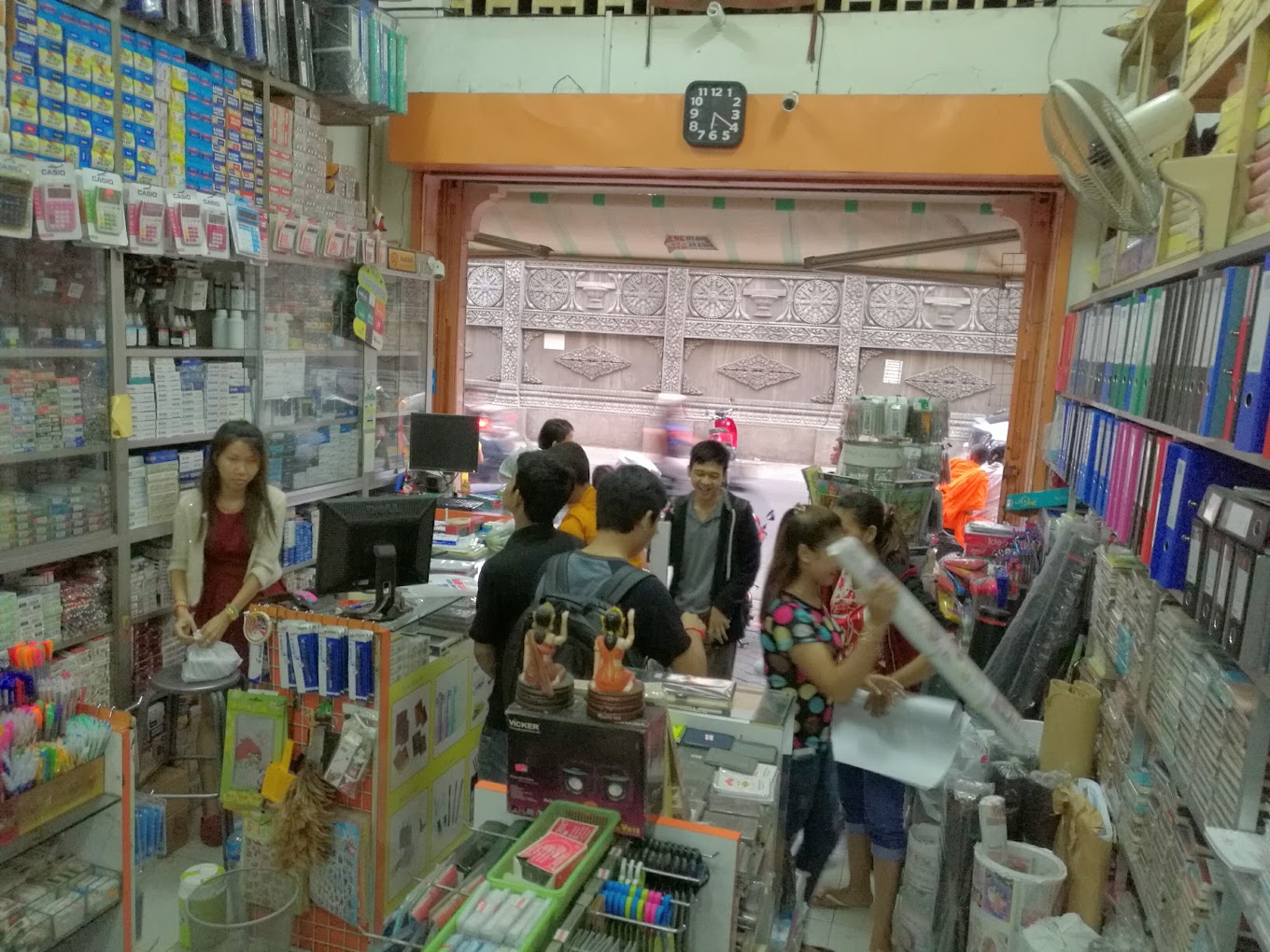 25849nokorthom-bookshop-03.jpg