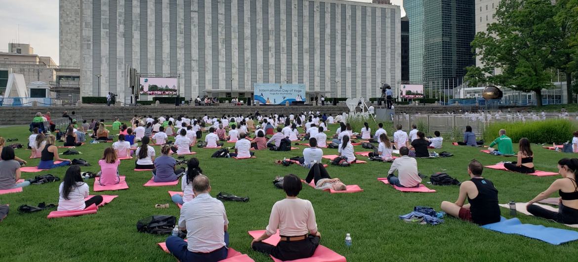 26160united-yoga-asia-04.jpg