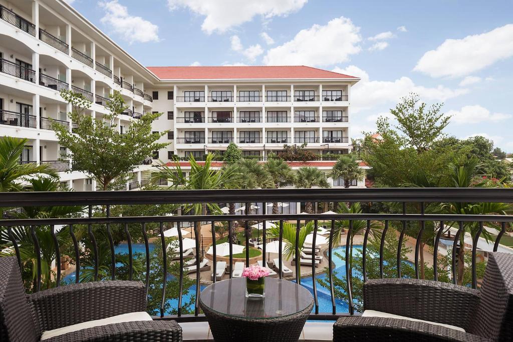 26213courtyard-by-marriott-siem-reap-resort-05.jpg