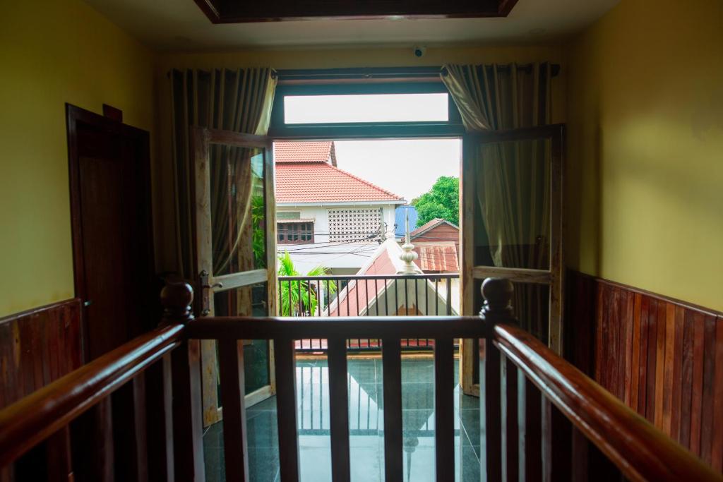 26848mohasal-angkor-boutique-04.jpg