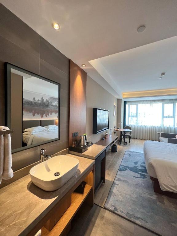27996aurea-central-hotel-03.jpg