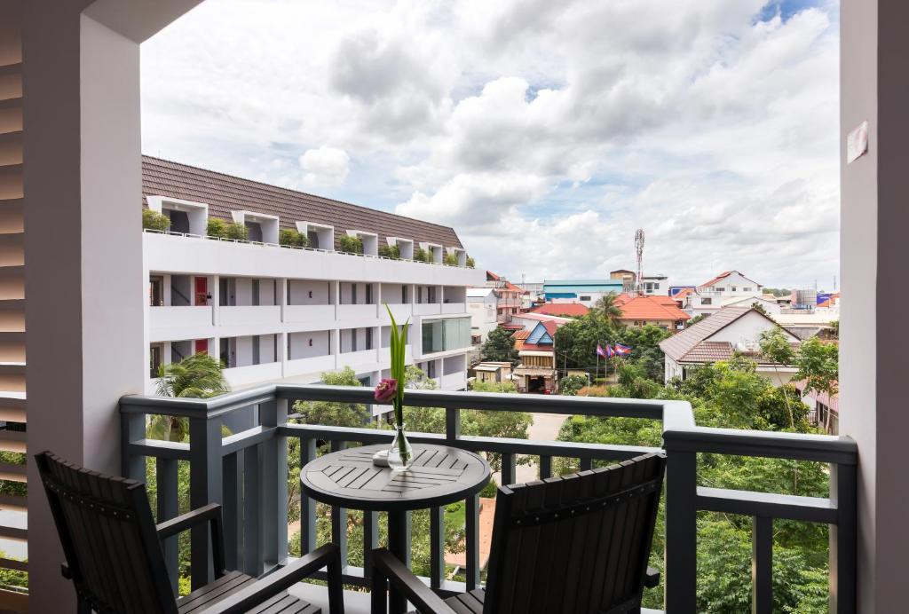 28300damrei-angkor-hotel-05.jpg