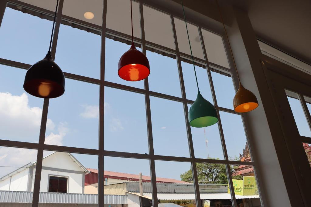 2938look-up-cafe-inn-03.jpg