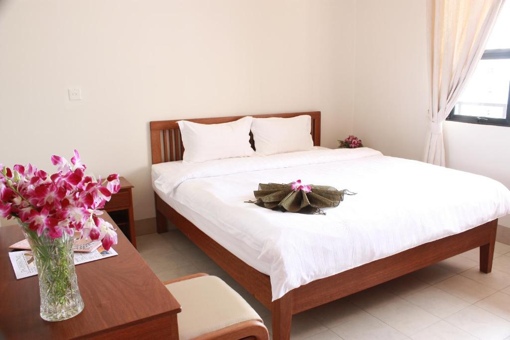 3088lux-riverside-hotel-&-apartment-03.jpg