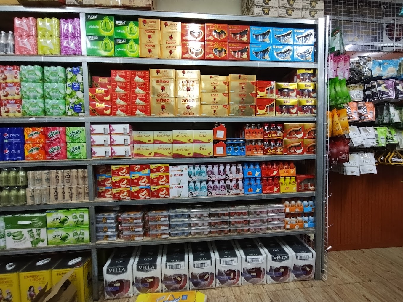 3168olympic-market-04.jpg