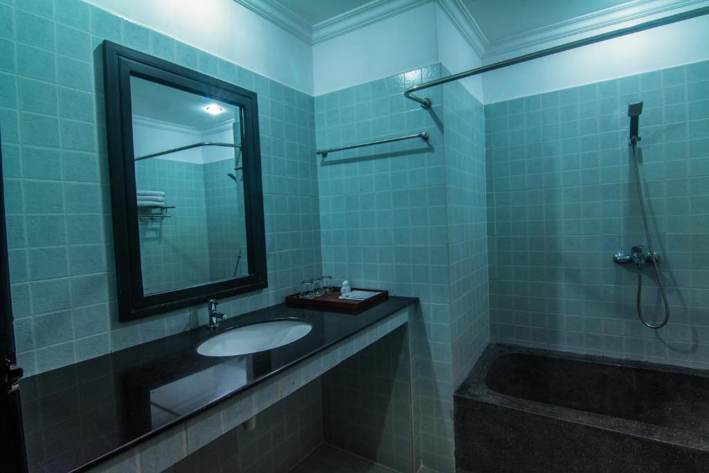 35718mekong-angkor-palace-inn-04.jpg