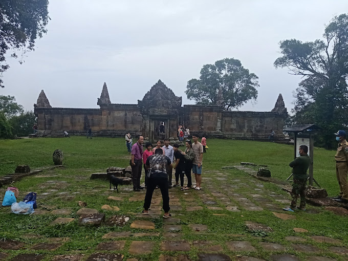 36357royal-phnom-penh-tours-02.jpg