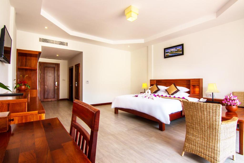 3715glorious-hotel-&-spa-03.jpg
