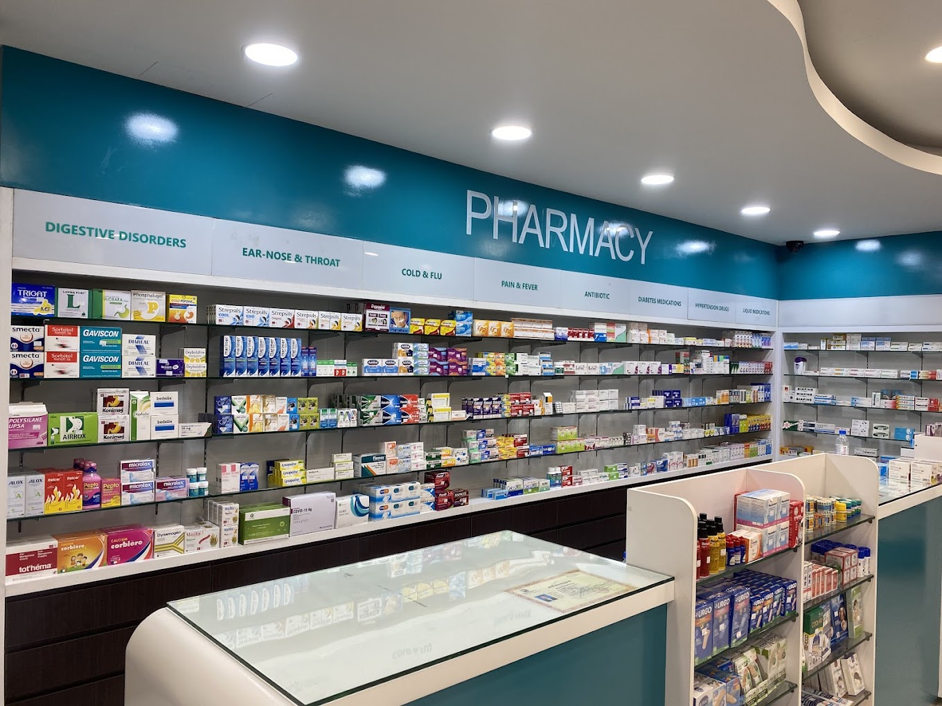3935the-medicine-store-pharmacy-02.jpg
