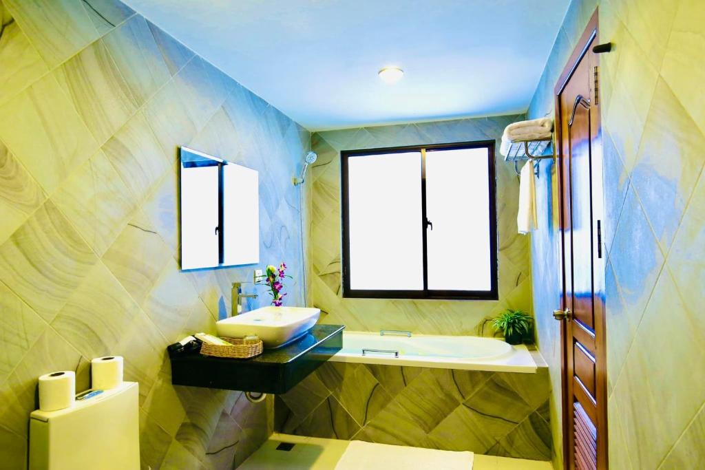 40218holy-angkor-hotel-04.jpg