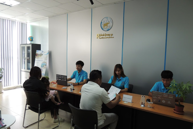 42254royal-phnom-penh-tours-03.jpg