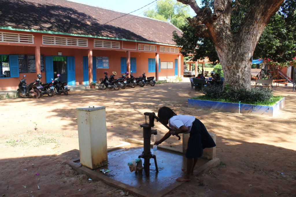 42455phum-pheak-4-primary-school-02.jpg