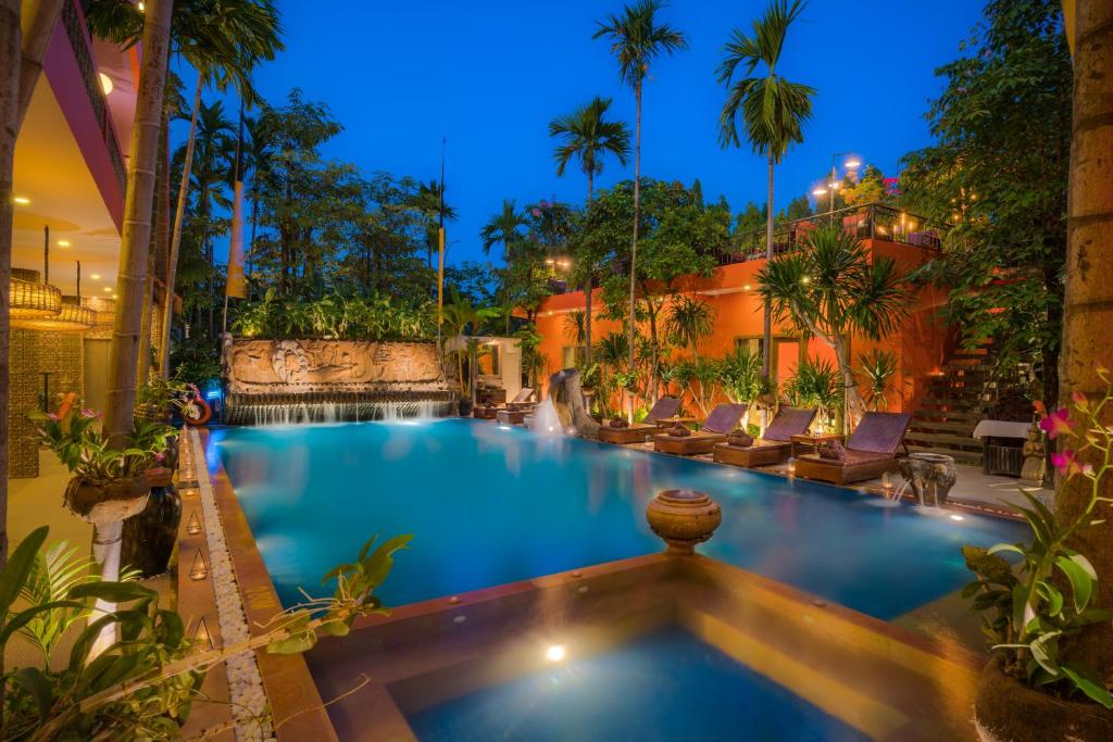 42563golden-temple-hotel-06.jpg