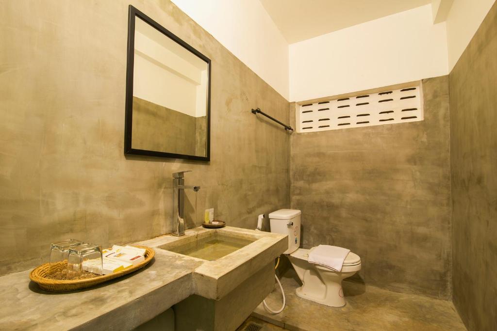 42627chhouy-vathna-angkor-boutique-04.jpg