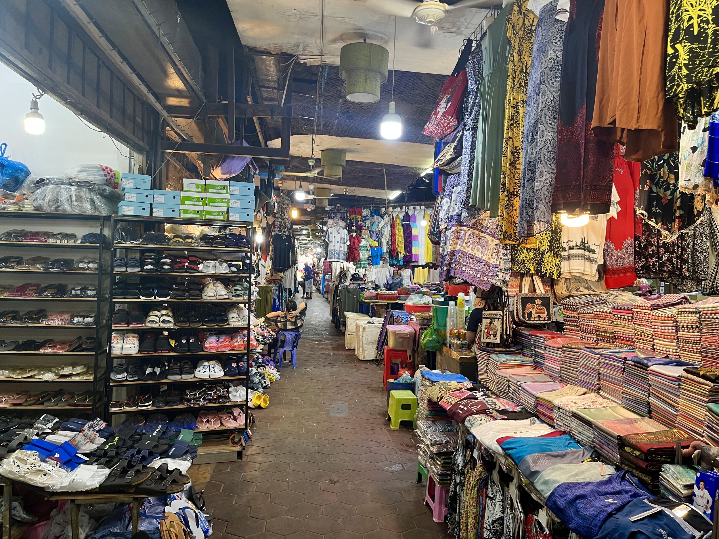 45011widow-corner-market-04.jpg