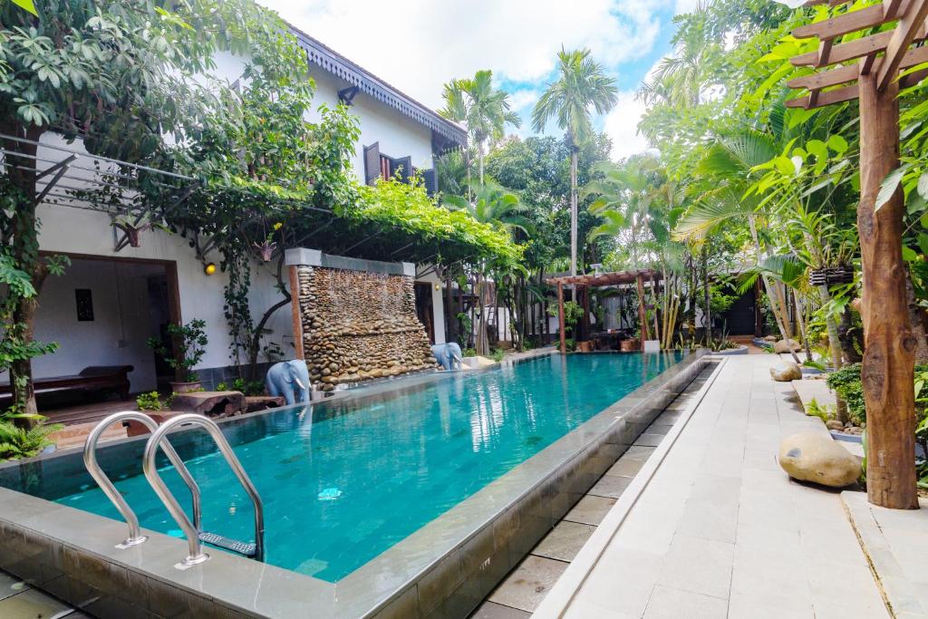 4936bunwin-siem-reap-02.jpg