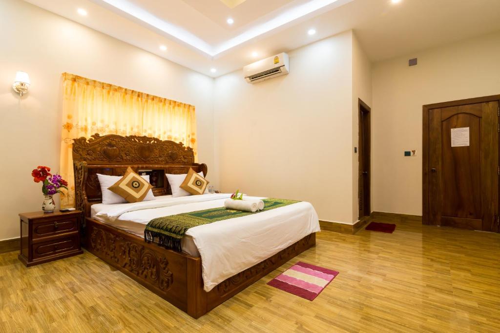 49577aniza-angkor-villa-03.jpg