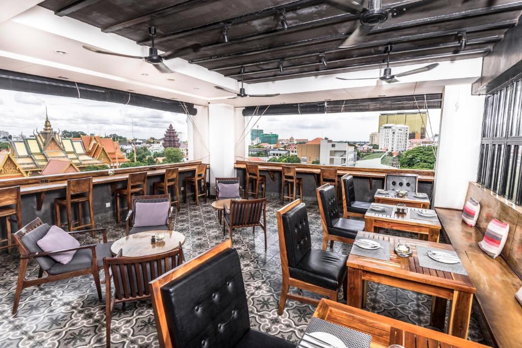 50661patio-hotel-&-urban-resort-03.jpg