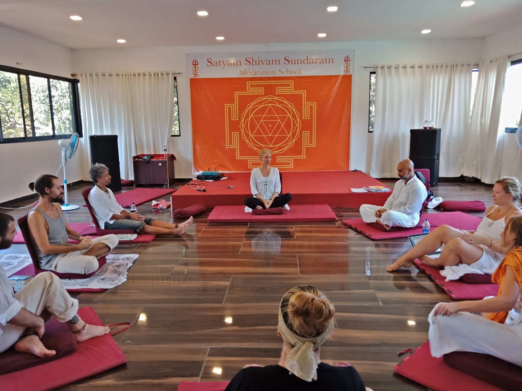51867yoga-breakfast-club-siem-reap-04.jpg