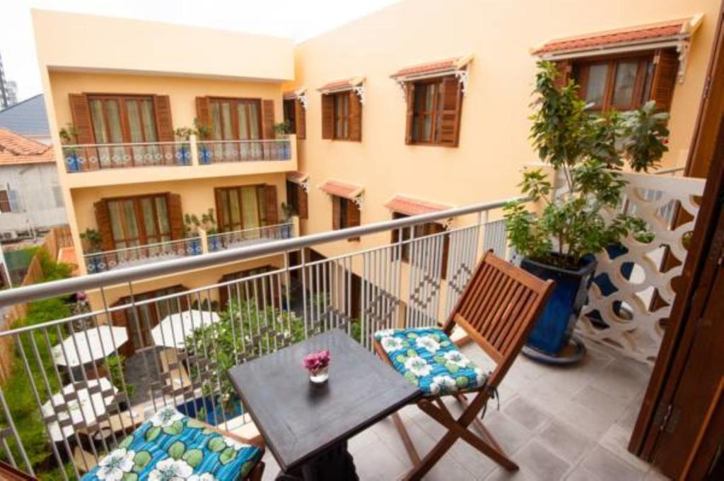 52033house-boutique-eco-hotel-02.jpg