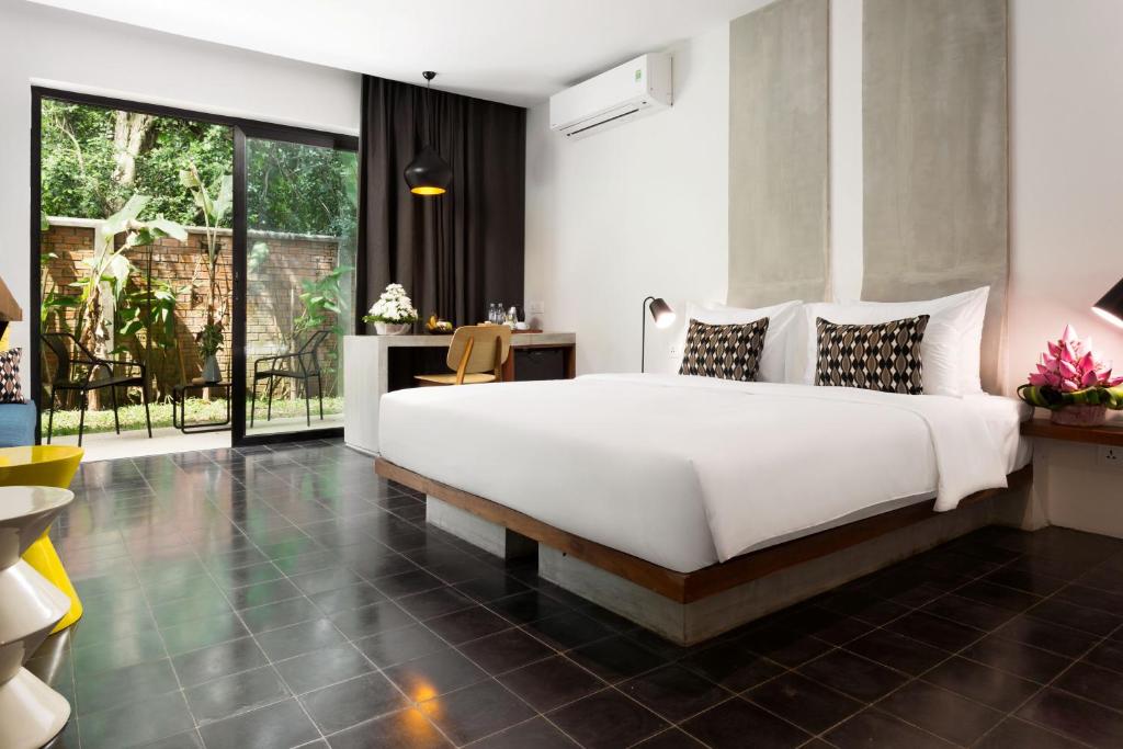 52654hillocks-hotel-&-spa-02.jpg