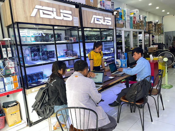 53090bcs-computer-04.jpg