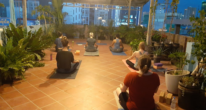 5573surya--sound-healing-&-yoga--phnom-penh-02.jpg