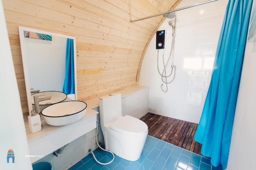 58336tube-resort-05.jpg