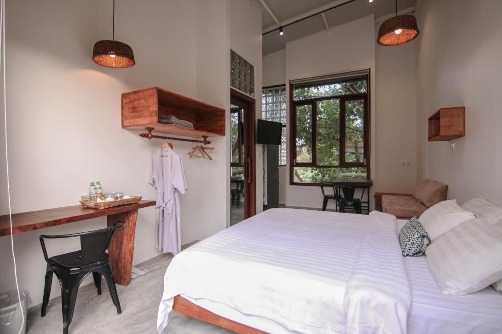 58500sarina-hotel-&-villa-02.jpg