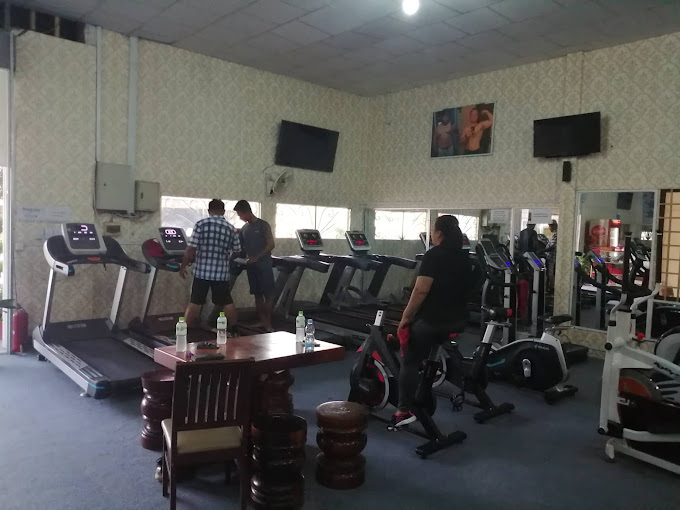 60111hc-gym-center-(sen-sok)-03.jpg