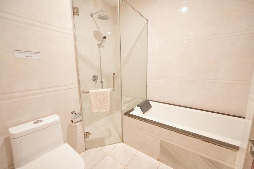 61099lbn-asian-hotel-02.jpg