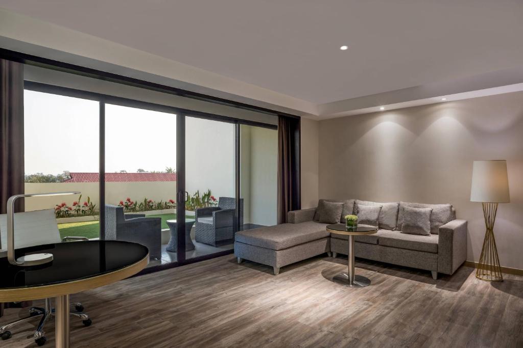 61993courtyard-by-marriott-siem-reap-resort-04.jpg