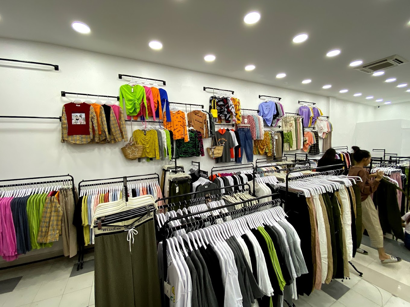 65758olympic-market-03.jpg
