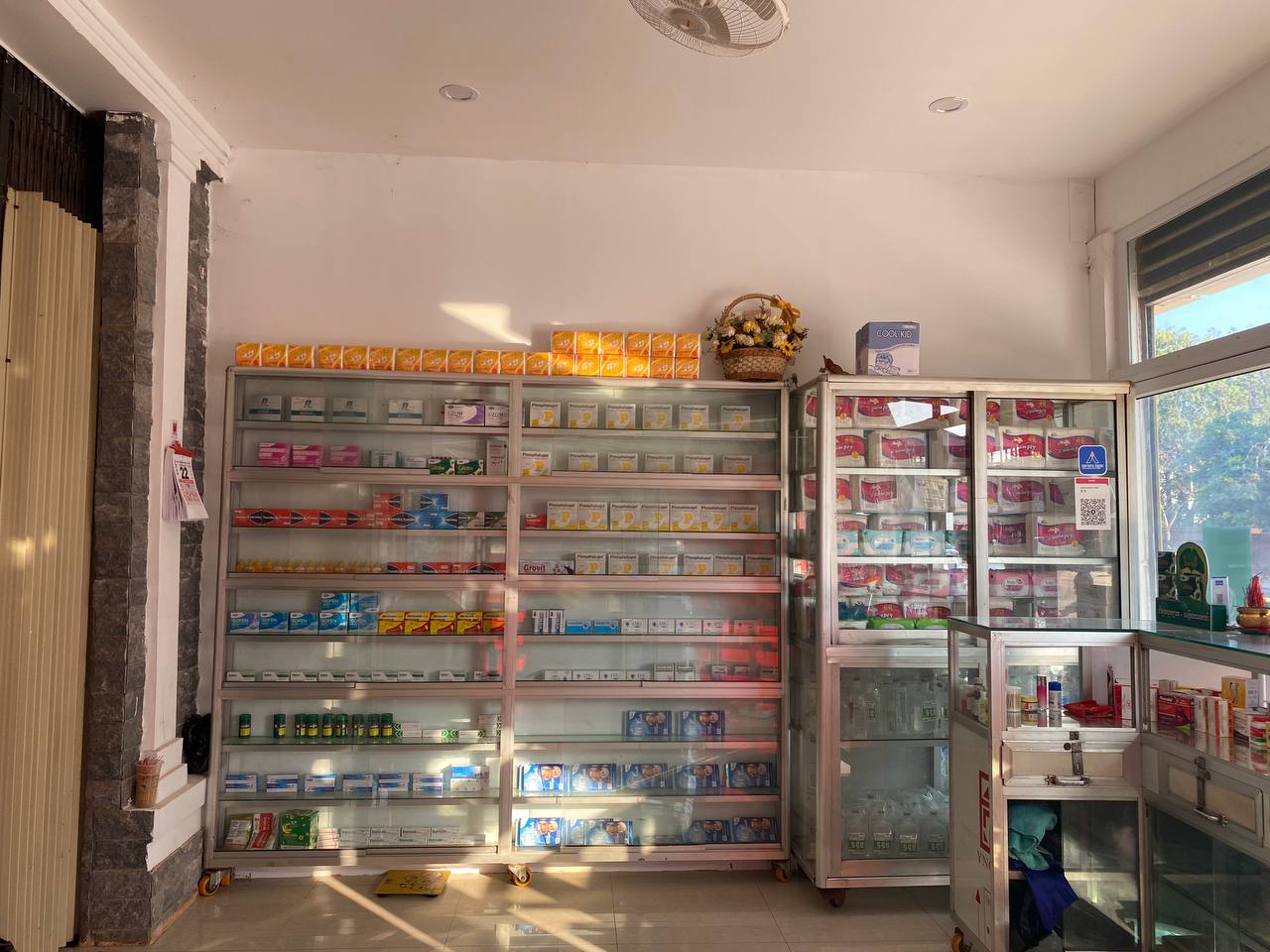 69027visal-sok-pharmacy-02.jpg