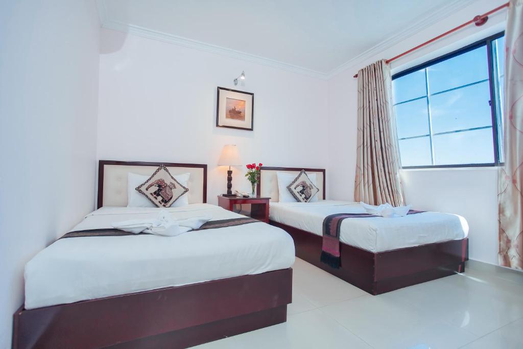 7145silver-mounts-hotel-03.jpg