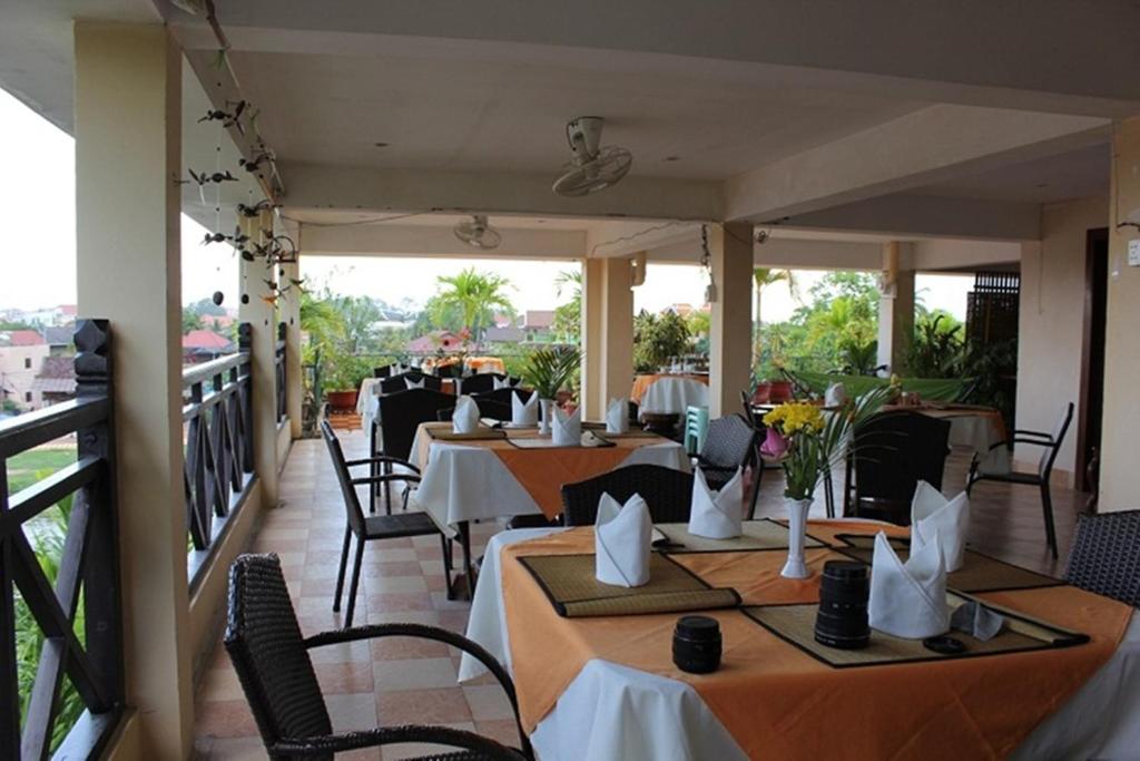 74264siem-reap-riverside-hotel-06.jpg