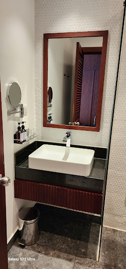 77658la-chronique-hotel-04.jpg