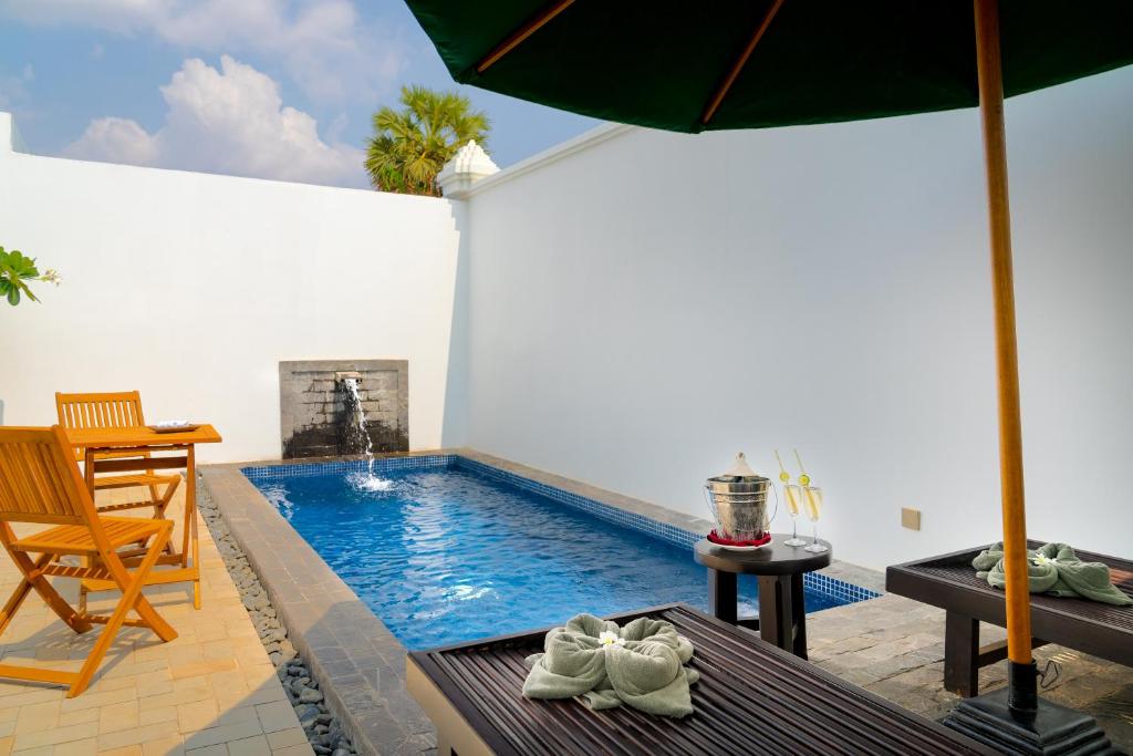 7806the-embassy-angkor-resort-&-spa-03.jpg