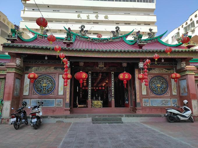 78666phnom-penh-heritage-tour-03.jpg