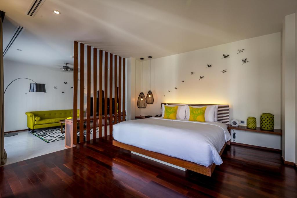 78809the-aviary-hotel-02.jpg